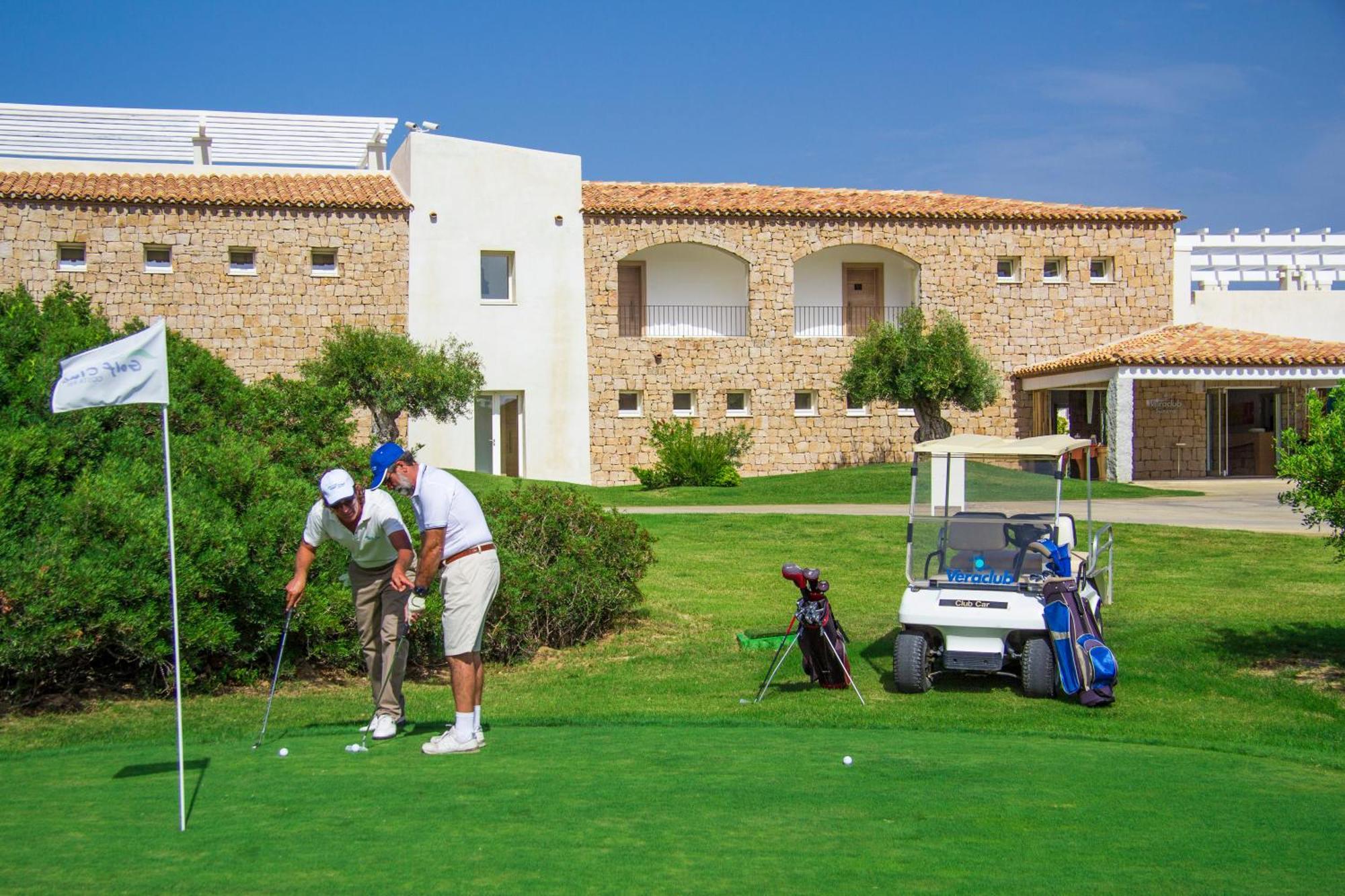 Suneva Wellness & Golf Resort Costa Rei Exterior photo